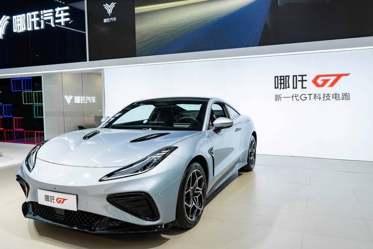 重庆武隆区福扬建企业管理咨询哪吒汽车在智能汽车领域的表现，领途汽车在新能源汽车市场中的影响力