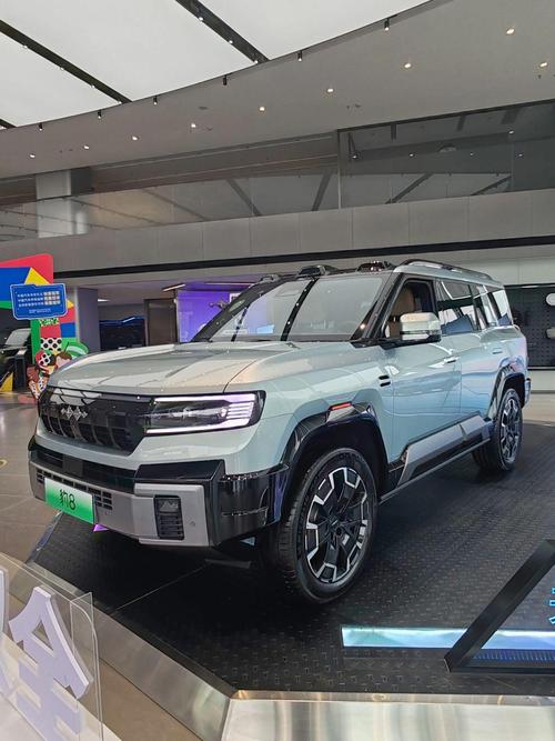 重庆武隆区福扬建企业管理咨询比亚迪方程豹硬派越野的爆款，英菲尼迪35周年与你共成长